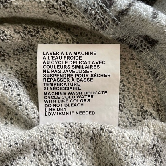 TRIBAL Womens Scoop Neck Lightweight Leopard Print Sweater Icy Blue Size S NWT - Picture 7 of 8